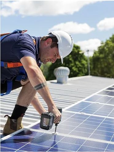 Photovoltaik Monteur